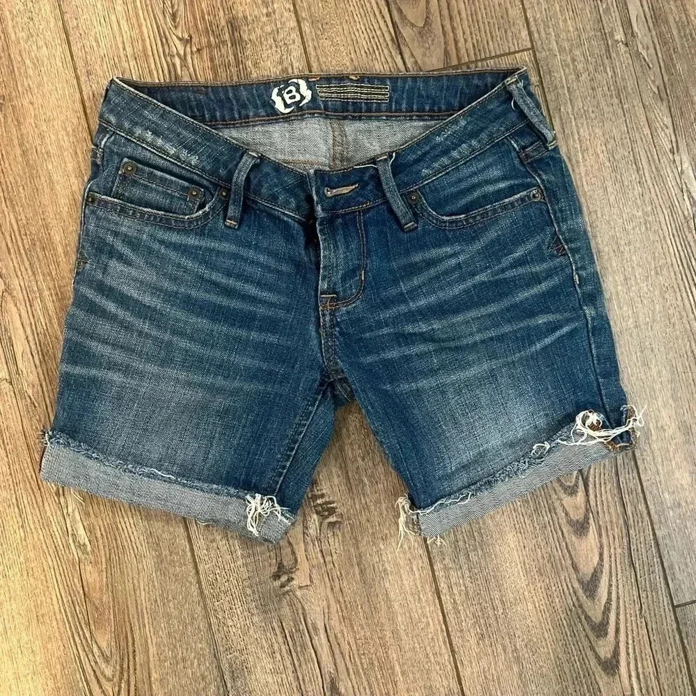 Bullhead size 1 shorts